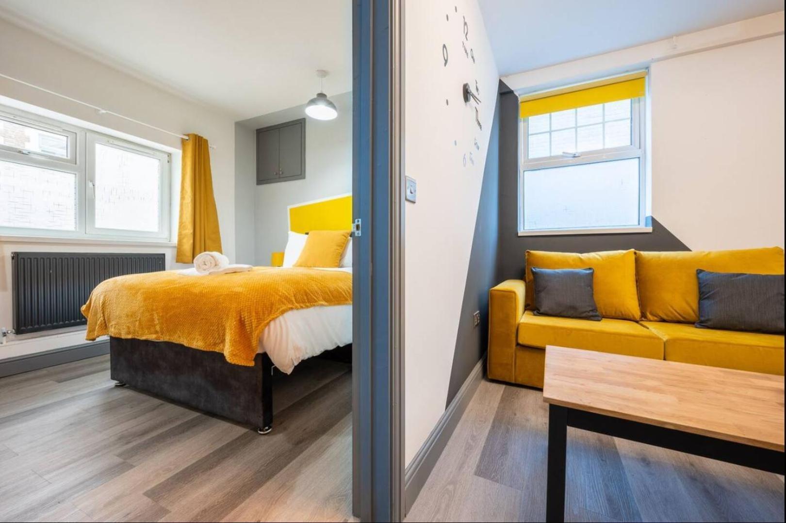 Stunning One Bedroom Apartments Near Shops & Central Cardiff Esterno foto