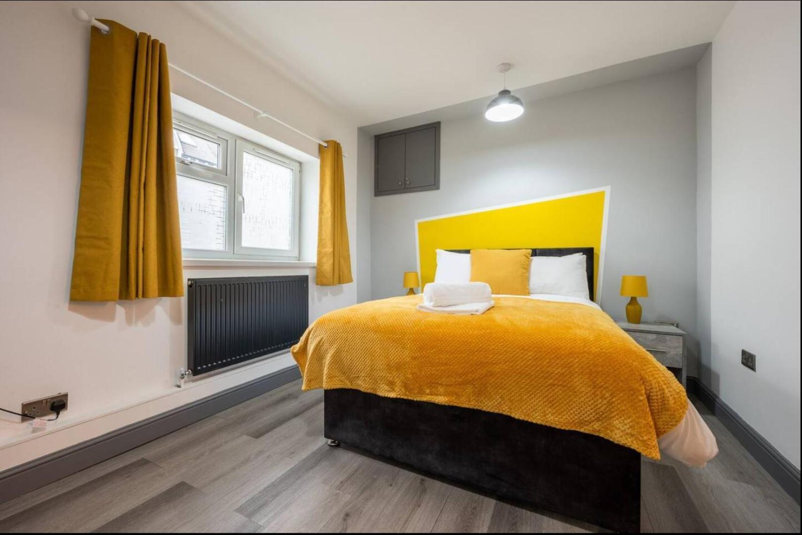 Stunning One Bedroom Apartments Near Shops & Central Cardiff Esterno foto
